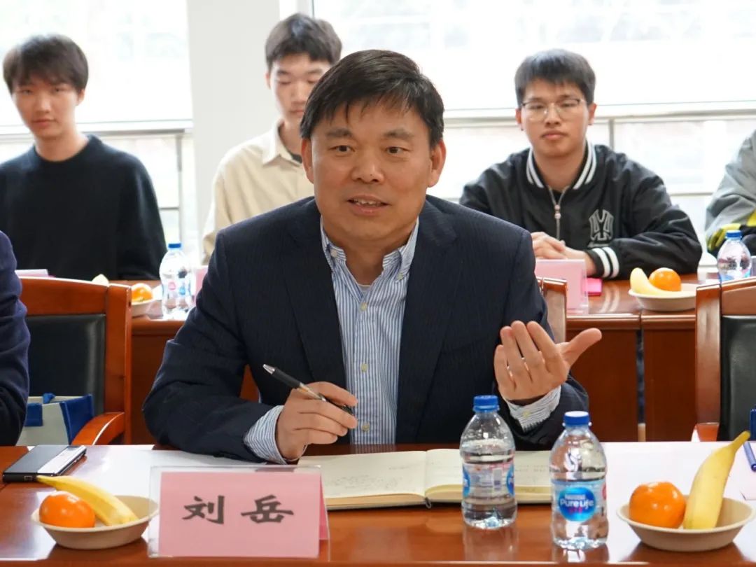 图片2 刘岳讲话.jpg